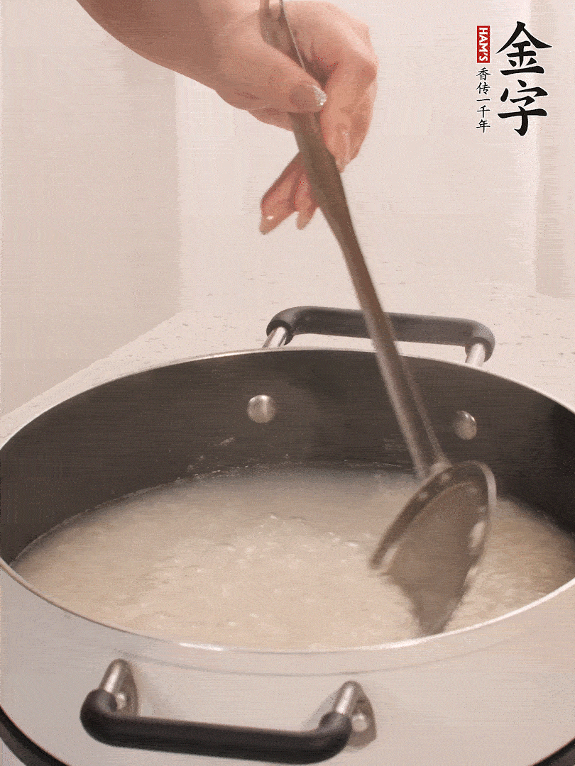 香菇、土豆、胡萝卜、壹号娱乐
土香肠切小块。