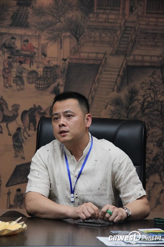 深交所上市壹号娱乐总经理薛长煌答记者问
